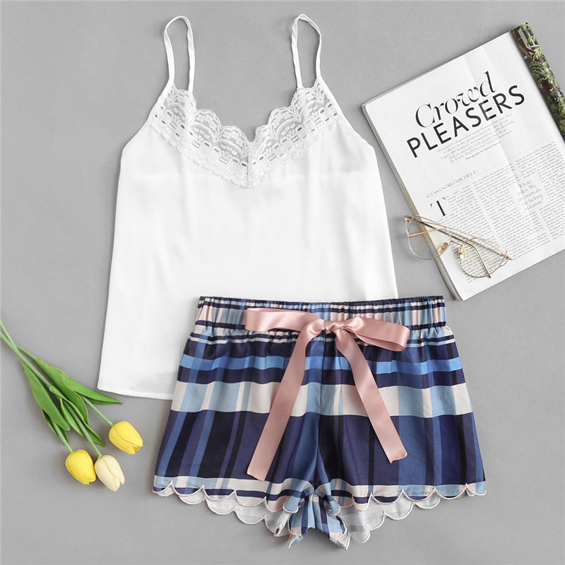 Scalloped™ Plaid Sets